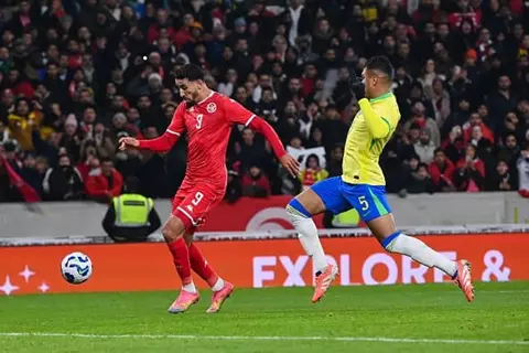 تحت أنظار الجزيري وبن رمضان.. تونس تخطف تعادلاً تاريخيًا أمام البرازيل